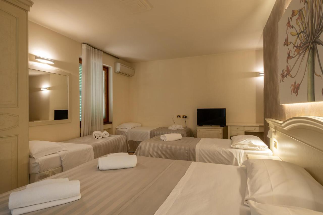 Hotel San Lorenzo Pozzolengo Exterior photo